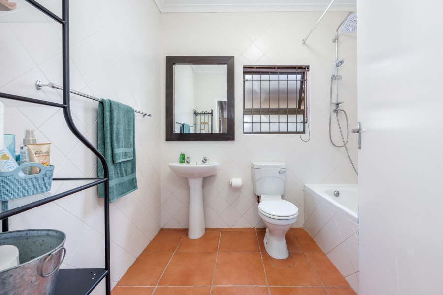 To Let 3 Bedroom Property for Rent in Sonstraal Heights Western Cape